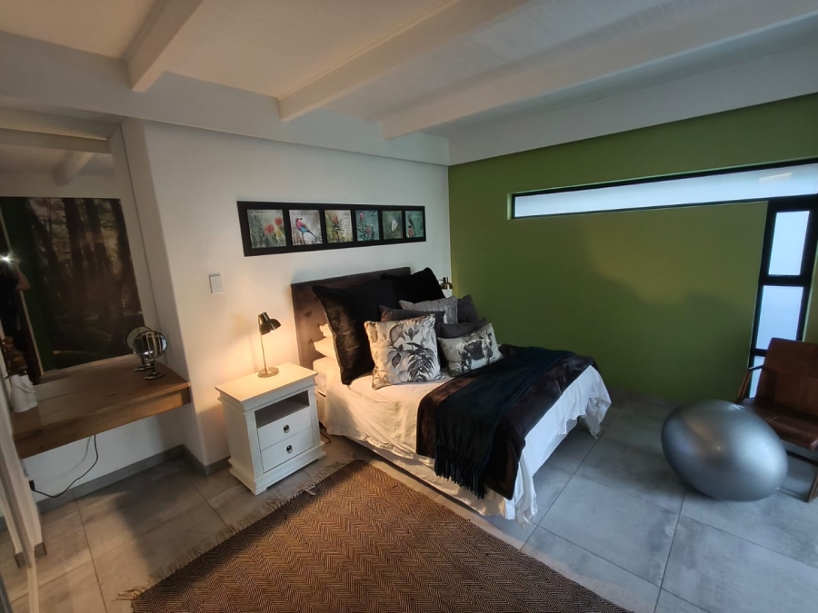 5 Bedroom Property for Sale in Protea Park North West
